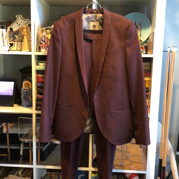 Noose & Monkey Suit! Maroon color! - Picture 1 of 15